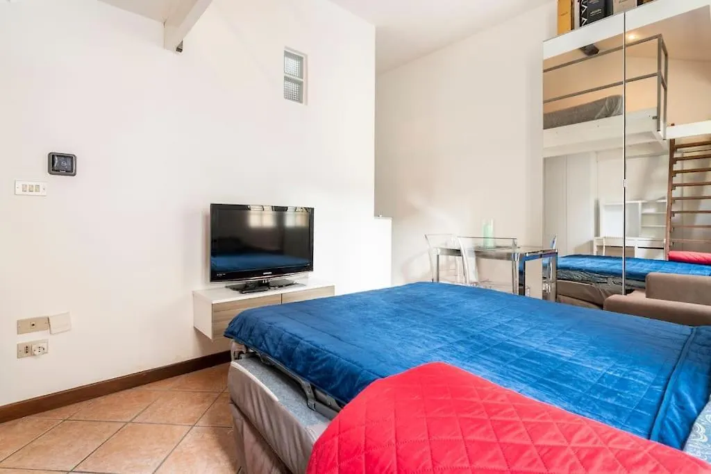 Apartamento Grazioso Milán 0*,  Italia